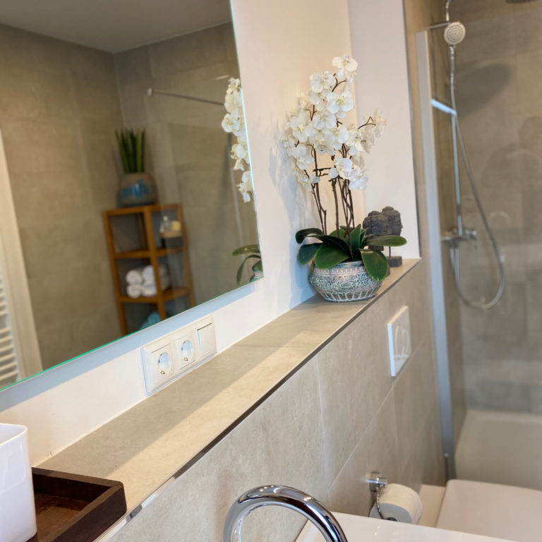 Larger Guest Room Hotel Tortuga Grafenwoehr